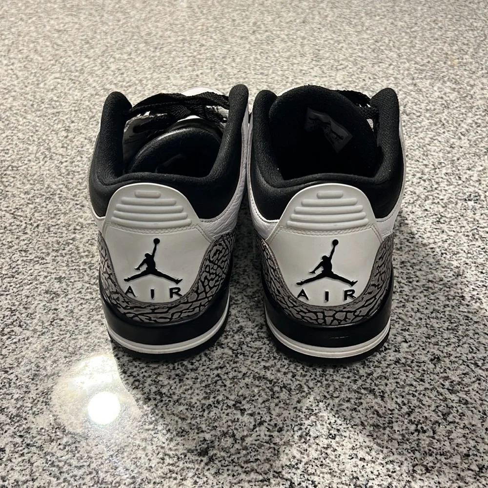 Air Jordan 3 “Infrared” Sz. 11 (136064-123) - Picture 4 of 4